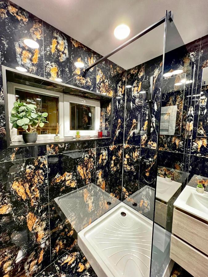 Luxor - Jacuzzi&cozy Apartment Hermannstadt