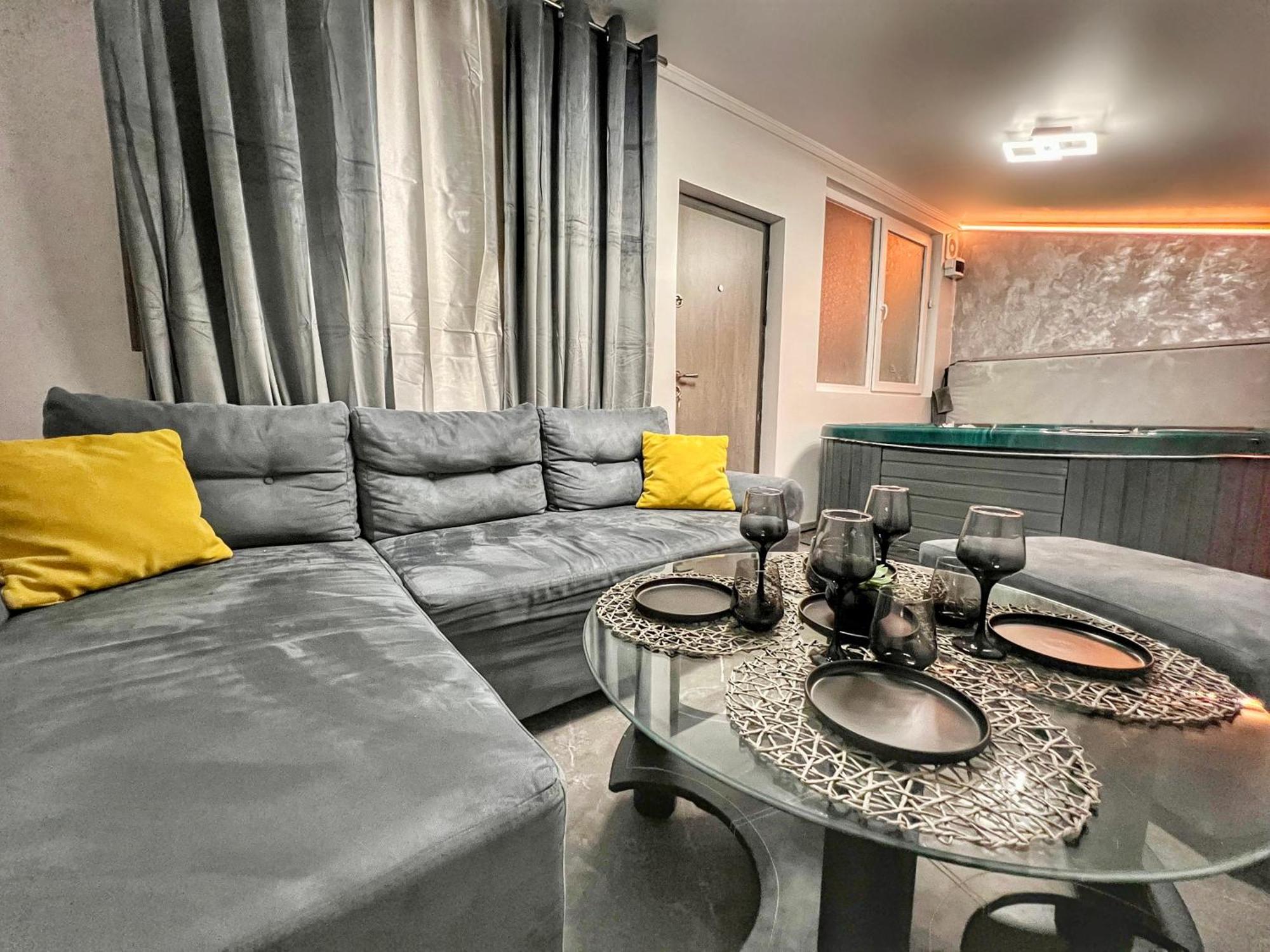 Luxor - Jacuzzi&cozy Apartment Hermannstadt